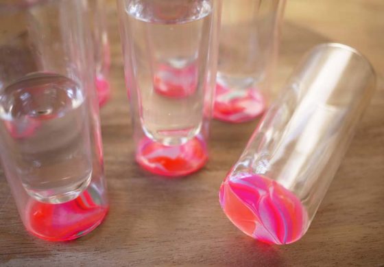 DIY Décorez vos verres avec du vernis à ongles